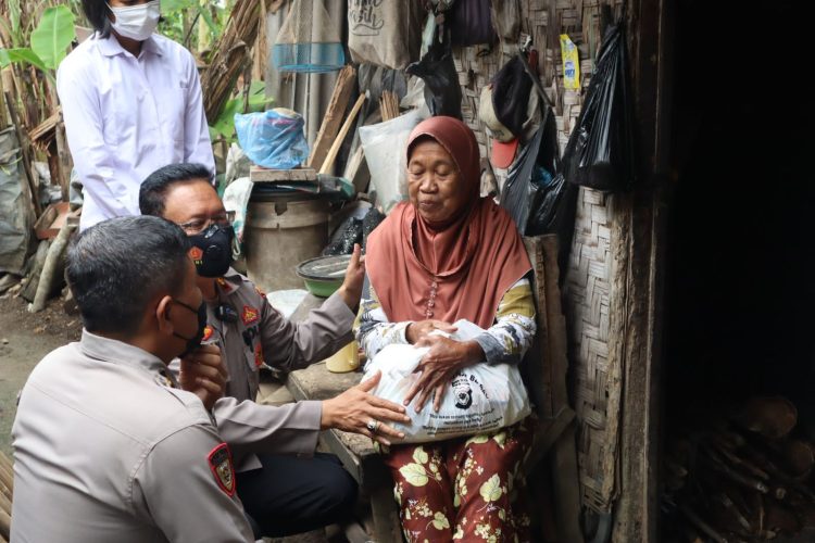 Membutuhkan Uluran Tangan, Begini Kondisi Bapak Wasman | Demokratis