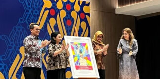 Rayakan 75 Tahun Persahabatan: RI-PBB Luncurkan Prangko Soekarno dan Token Emas Biru