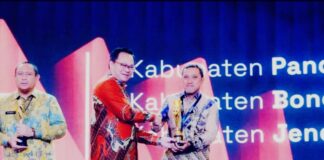 Jeneponto Raih Penghargaan Indeks Inovasi Daerah Tertinggi IGA 2025, Bupati Paris Yasir Terima Anugerah dari Kementerian Dalam Negeri