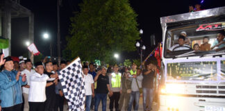 Bupati Tapteng Lepas Pawai Taqbiran