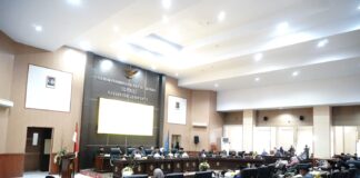 H. Paris Yasir Hadiri Paripurna DPRD, Rekomendasi LKPJ Jadi Penguatan Program Pembangunan